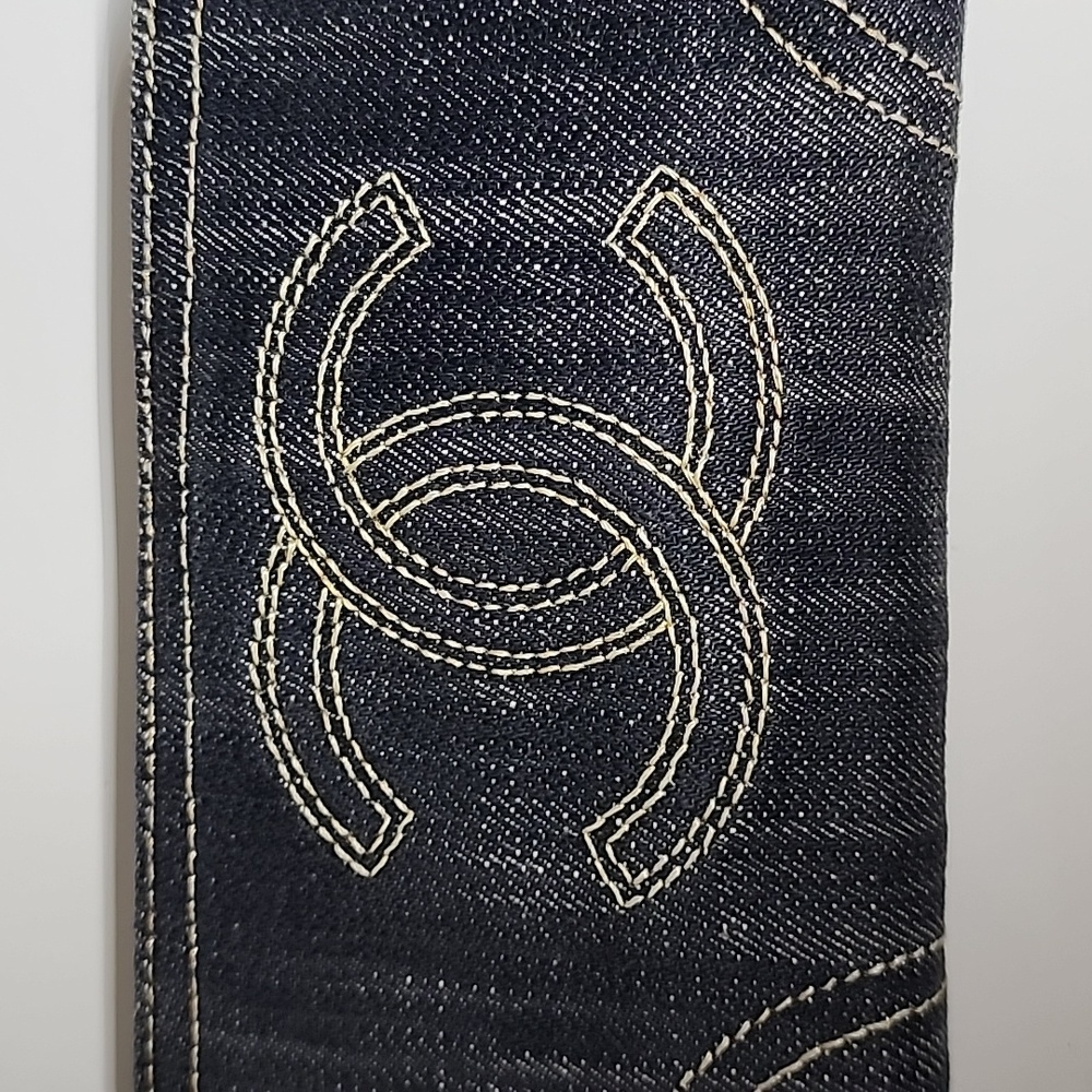 CHANEL Vintage Zip around Denim wallet - Picture 2 of 16